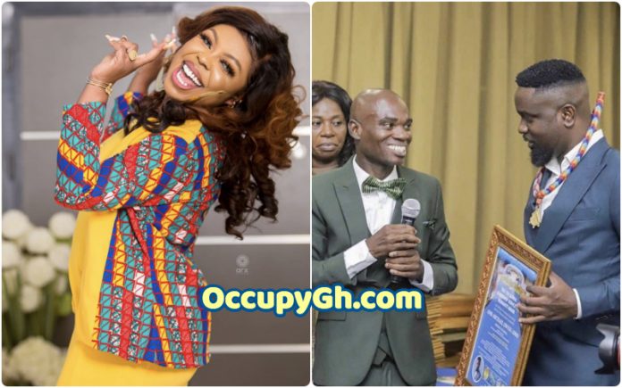 afia Schwarzenegger fake un awards afia Schwarzenegger fake un awards