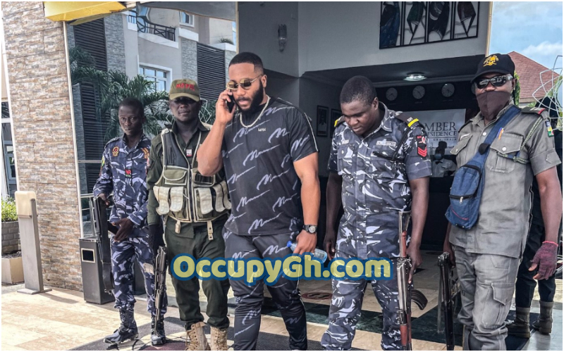 Kiddwaya Steps Out 4 Police Escort