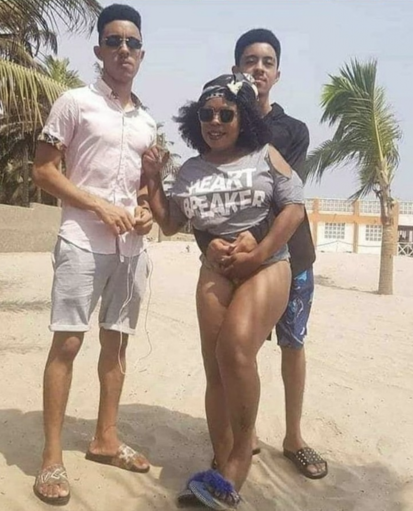 afia Schwarzenegger twin sons pictures