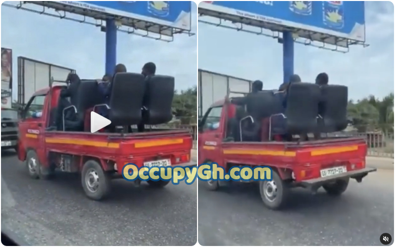 Passengers Sitting Office Chairs Truck