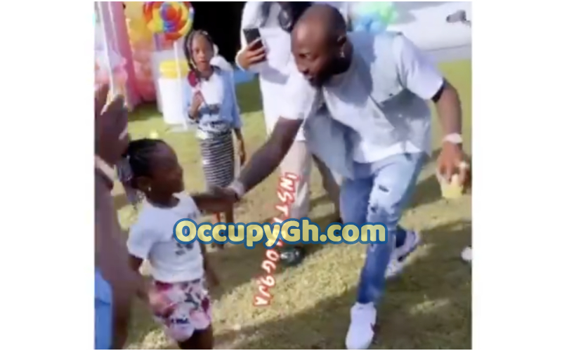 davido daughter twerking