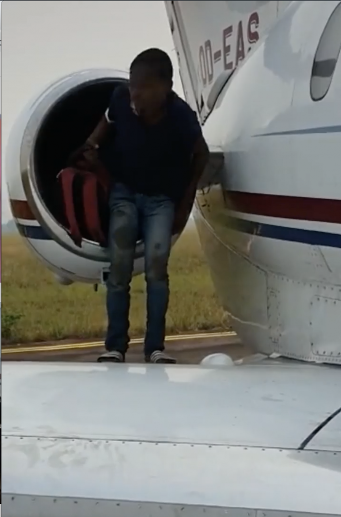 Nigerian schoolboy caught in airplane engine