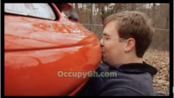 man sex his car