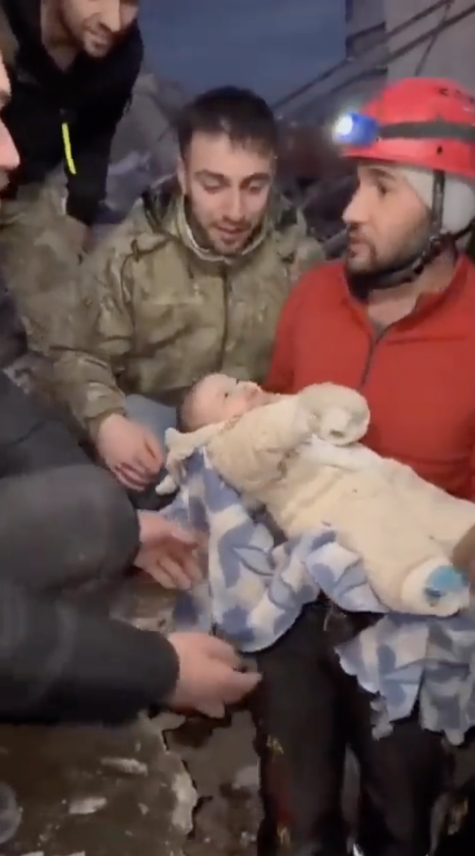 VIDEO: Miracle Baby Found Alive After 120 Hours Under Rubble In Turkey ...