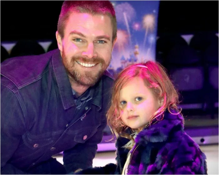 Stephen Amell Children: Mavi Alexandra Jean Amell & Robert “Robbie” Amell